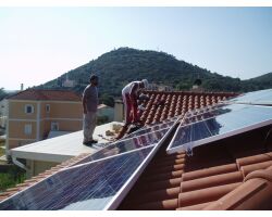 Φ/Β σύστημα ισχύος 5 kWp σε κεραμοσκεπή μονοκατοικίας, το πρώτο στην Κεφαλονιά απο τον αντιπρόσωπό μας στην περιοχή