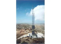 &Alpha;&nu;&alpha;&mu;&epsilon;&tau;&alpha;&delta;ό&tau;&epsilon;&sigmaf; &kappa;&iota;&nu;&eta;&tau;ή&sigmaf; &tau;&eta;&lambda;&epsilon;&phi;&omega;&nu;ί&alpha;&sigmaf;, &Mu;ή&lambda;&omicron;&sigmaf;, 2000