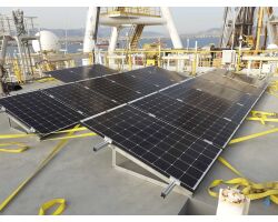 Αυτόνομα φωτοβολταϊκά συστήματα σε πλοία εξόρυξης πετρελαίου.